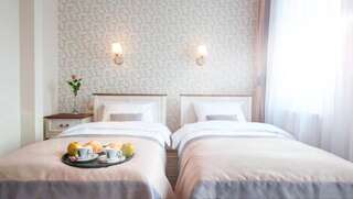 Отель Hotel POD HERBEM -POKOJE OZONOWANE Белосток Двухместный номер Делюкс с 1 кроватью или 2 отдельными кроватями-7